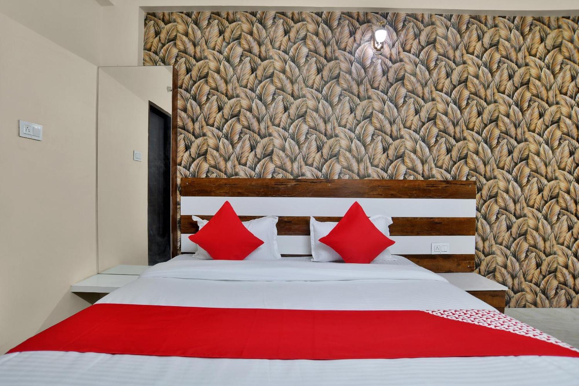 Hotel O Zodiac Индаур Экстерьер фото