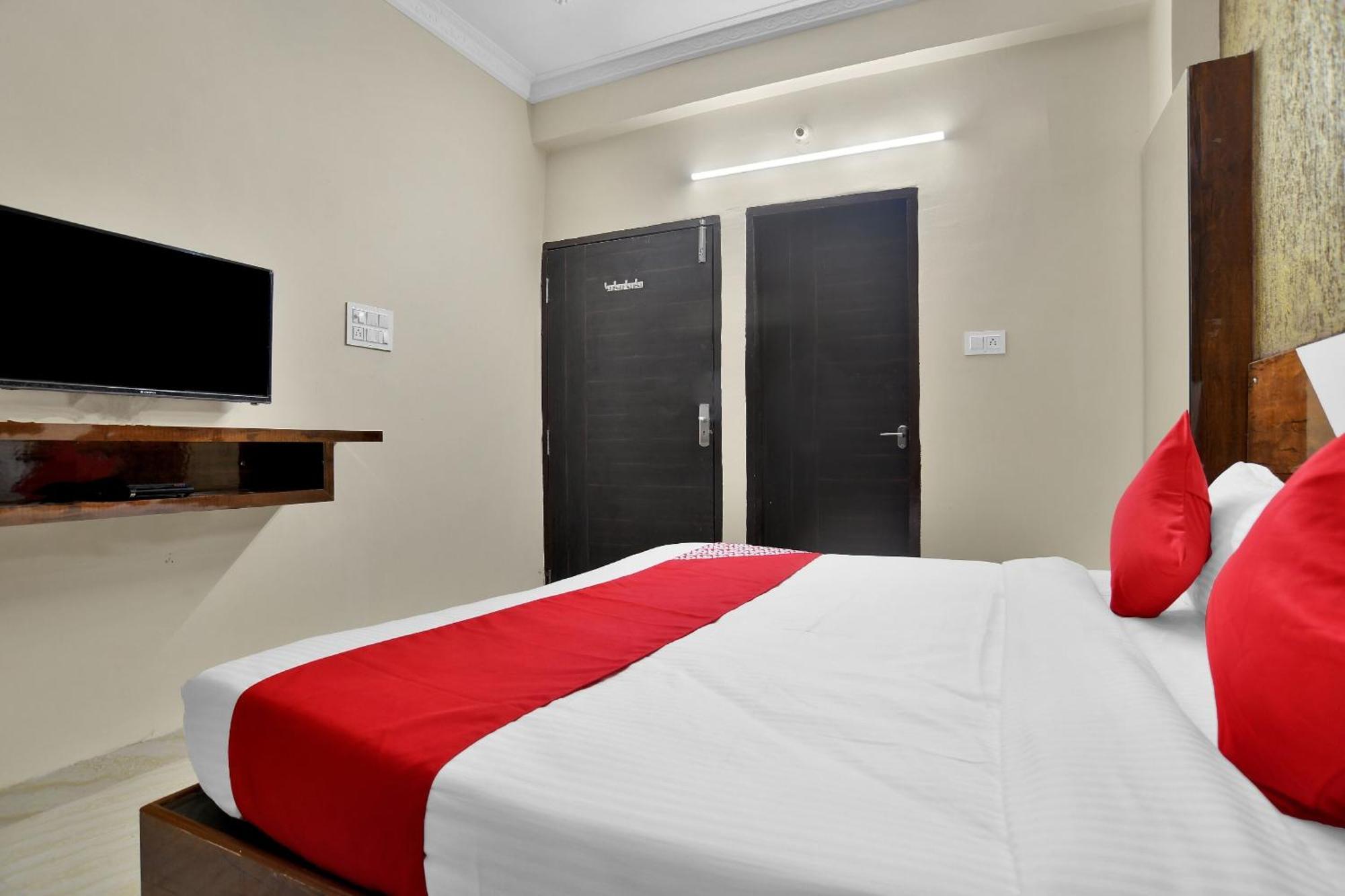 Hotel O Zodiac Индаур Экстерьер фото