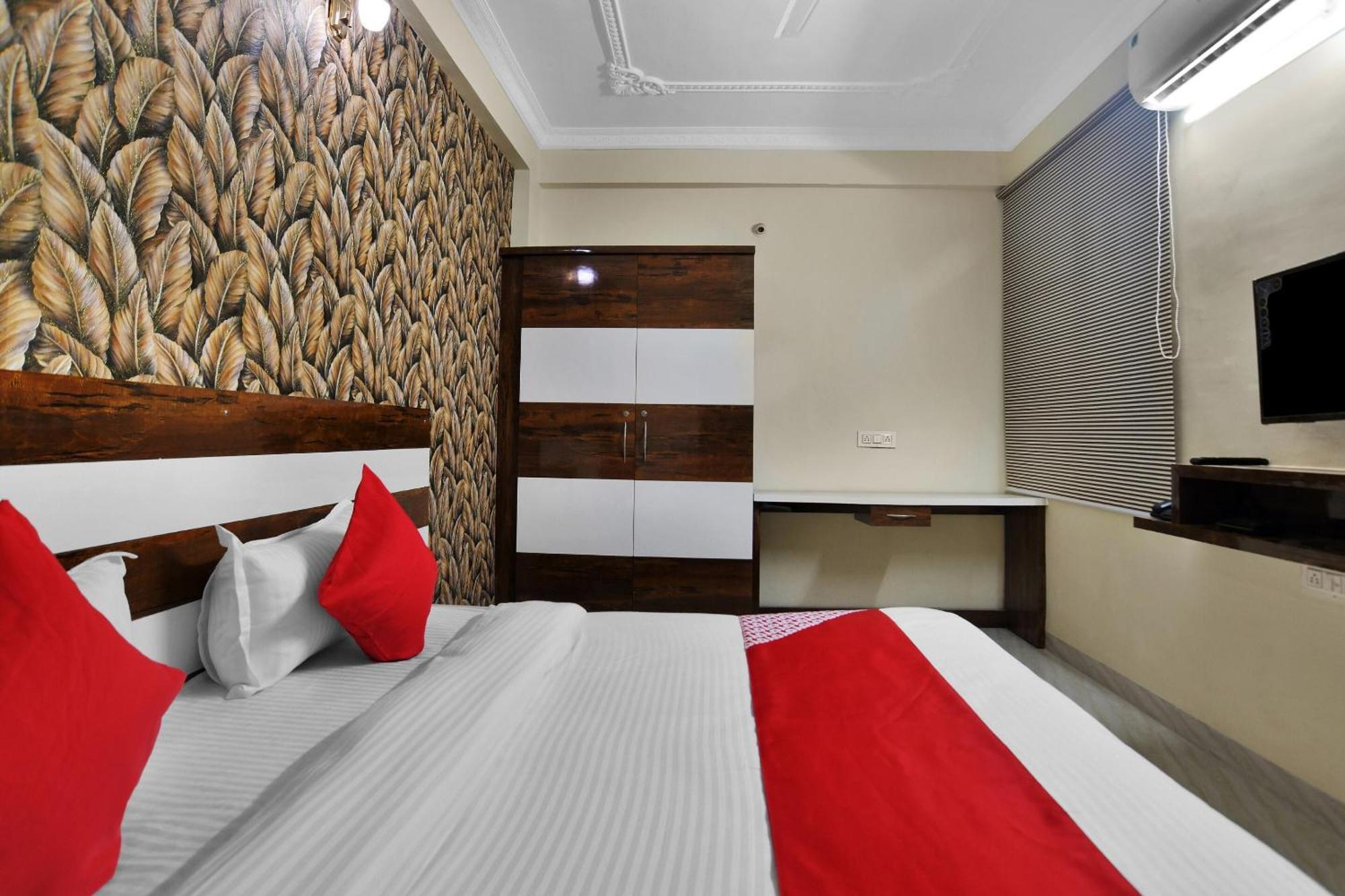 Hotel O Zodiac Индаур Экстерьер фото