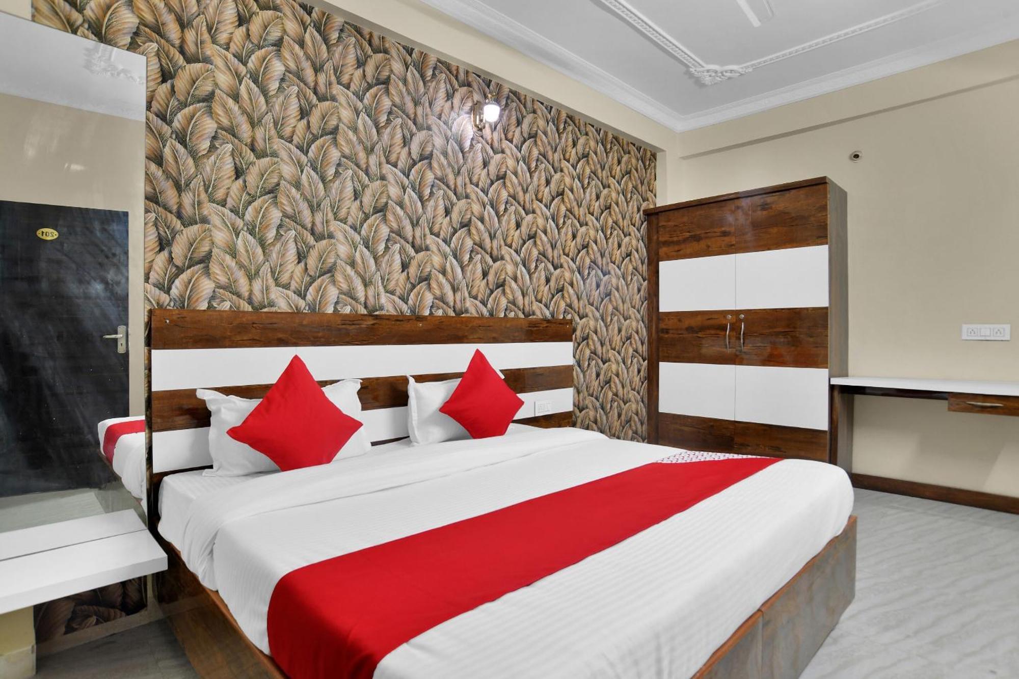 Hotel O Zodiac Индаур Экстерьер фото