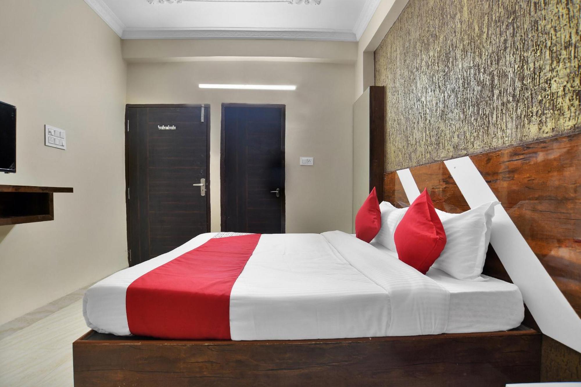 Hotel O Zodiac Индаур Экстерьер фото